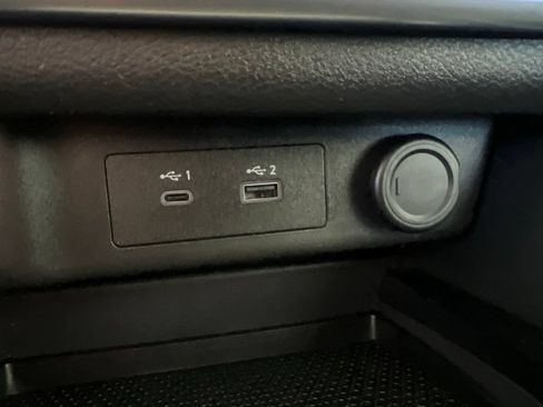Used 2023 Nissan Rogue S AWD/4WD image 50