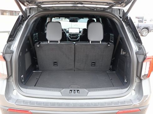 Used 2025 Ford Explorer ST w/ Sun And Sound Package image 22