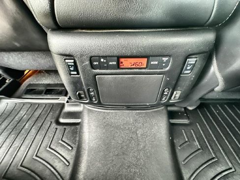 Used 2020 Nissan Armada Platinum w/ Captain's Chairs Package RWD image 38