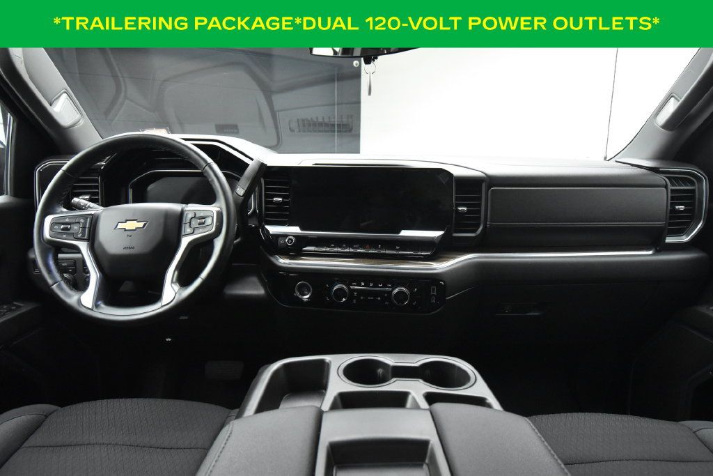 Used 2023 Chevrolet Silverado 1500 LT AWD/4WD image 3