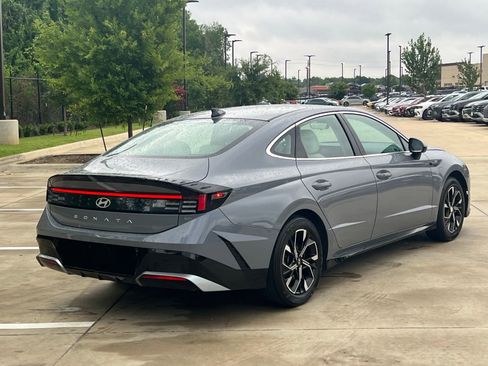 Certified 2025 Hyundai Sonata SEL FWD image 12