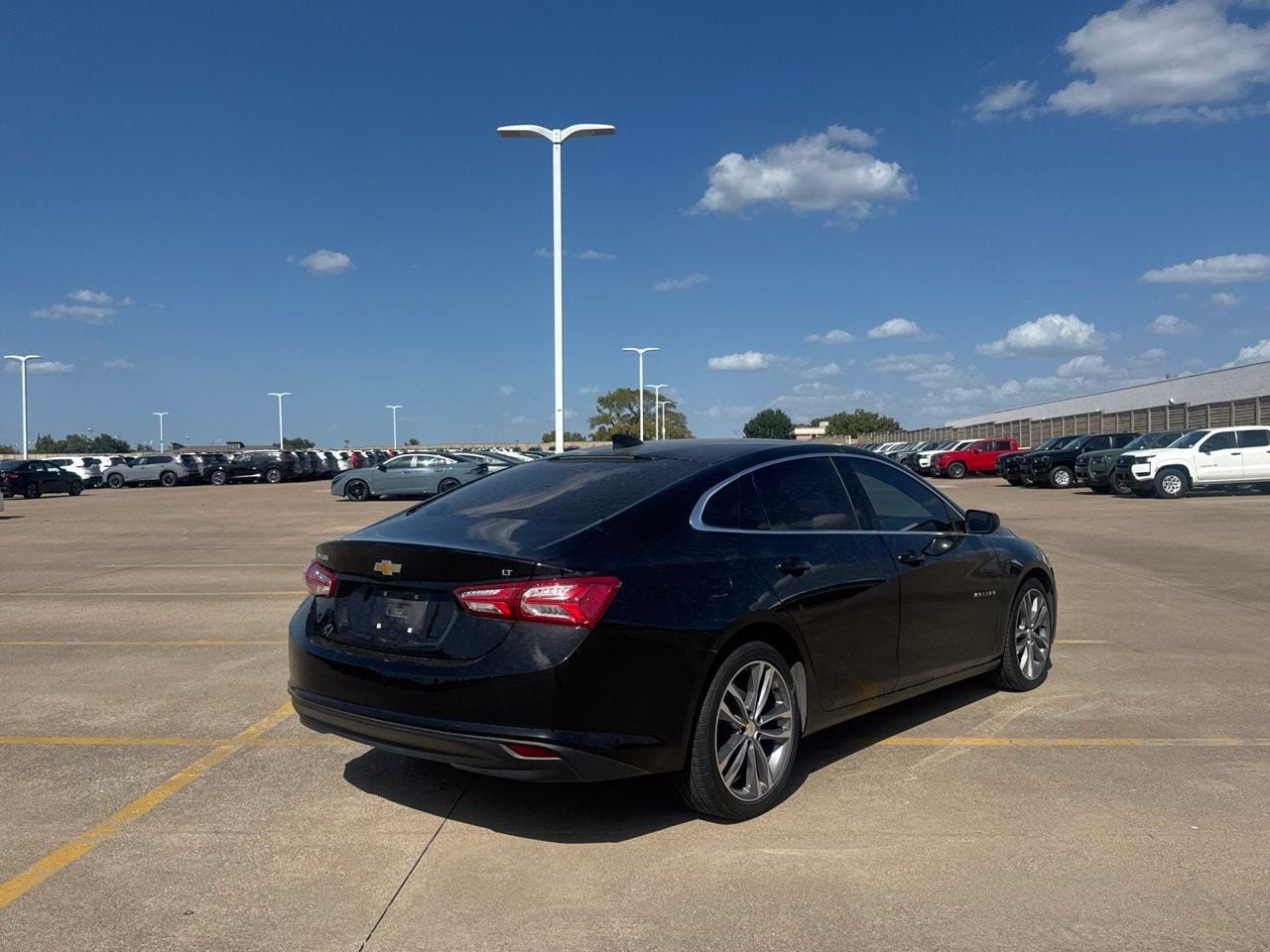 Used 2023 Chevrolet Malibu LT FWD image 19