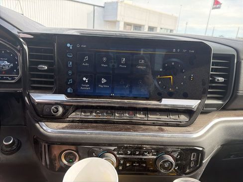 Used 2022 Chevrolet Silverado 1500 RST image 9