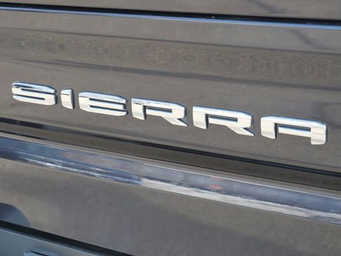 Used 2022 GMC Sierra 1500 AT4 w/ AT4 Premium Package image 22