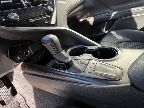 Used 2024 Toyota Camry SE image 19