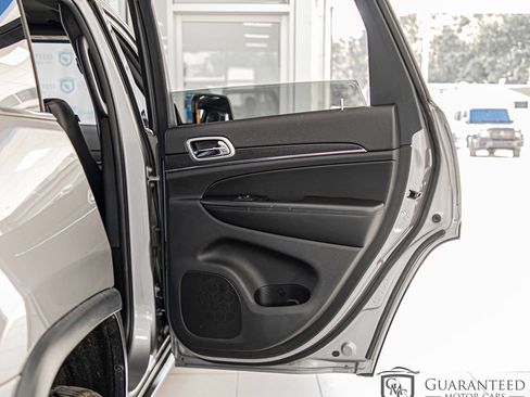 Used 2018 Jeep Grand Cherokee Limited AWD/4WD image 38