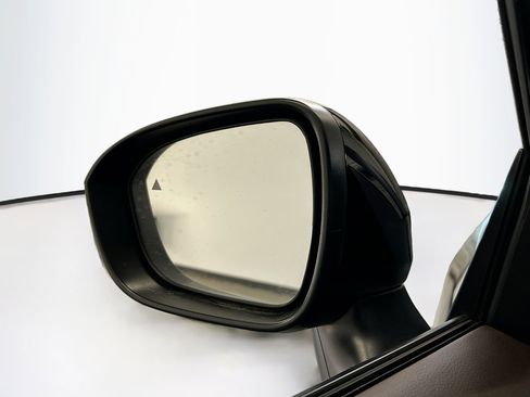 Used 2023 Nissan Rogue SV AWD/4WD image 16
