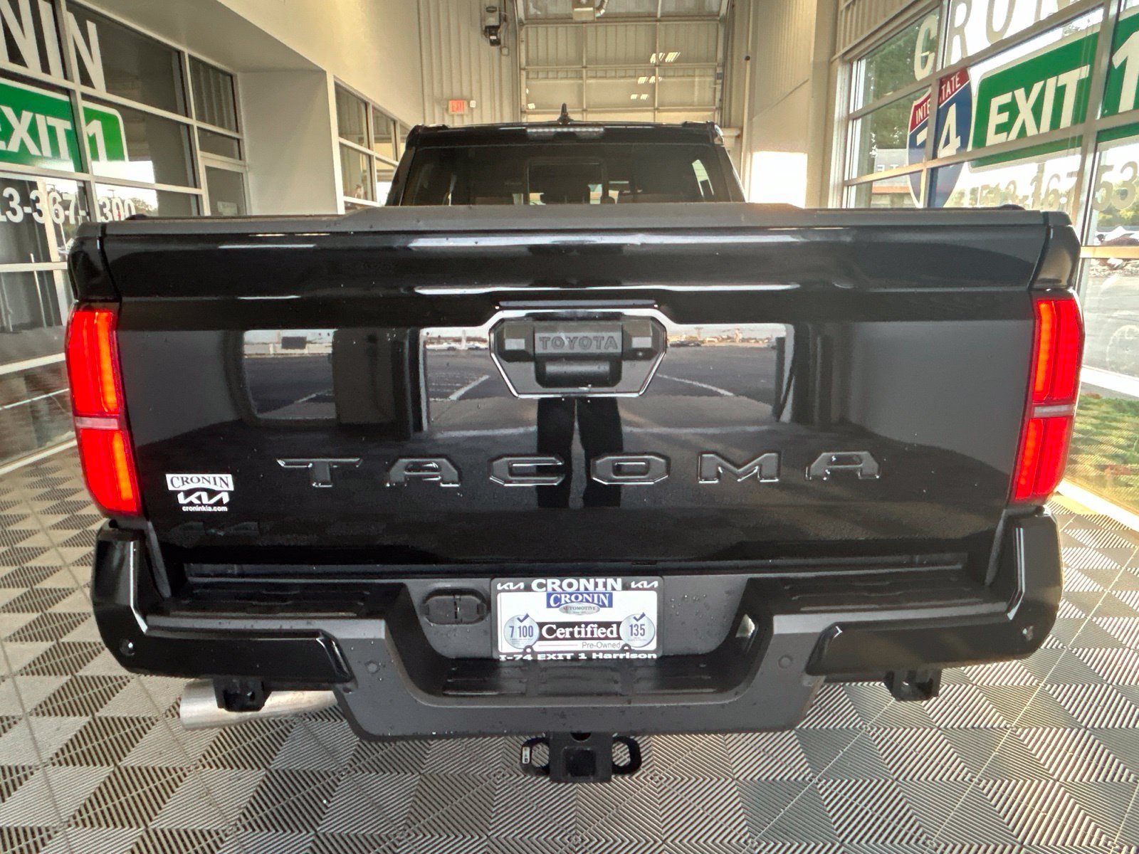 Used 2025 Toyota Tacoma TRD Off-Road w/ TRD Off Road Upgrade Package AWD/4WD image 5
