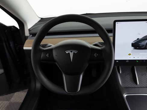 Used 2023 Tesla Model 3 Standard Range RWD image 29