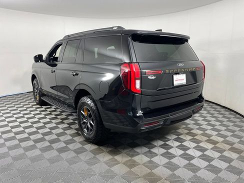 Used 2025 Ford Expedition Tremor AWD/4WD image 19