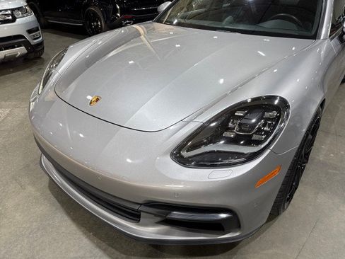 Used 2018 Porsche Panamera 4S image 30