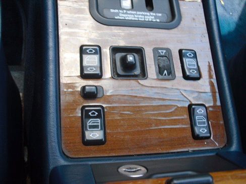 Used 1991 Mercedes-Benz 300 SE image 19