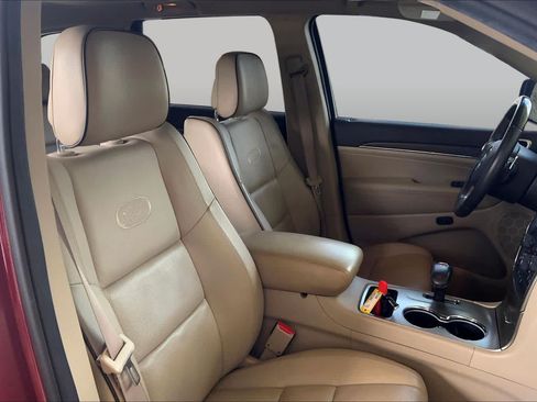 Used 2014 Jeep Grand Cherokee Overland RWD image 8