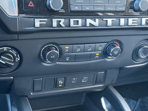Certified 2025 Nissan Frontier SV AWD/4WD image 23