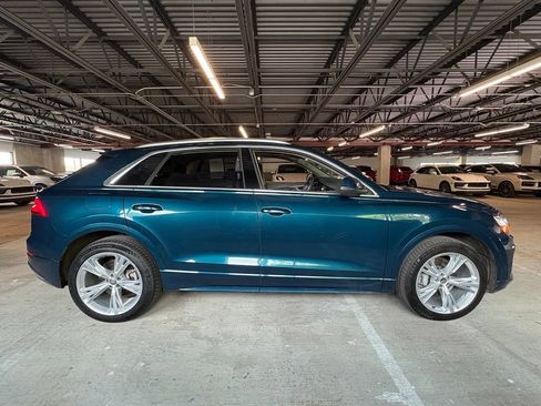 Used 2019 Audi Q8 Prestige w/ Luxury Package AWD/4WD image 9