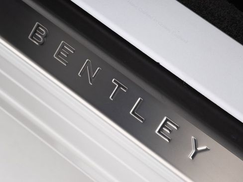 New 2026 Bentley Flying Spur Plug-In Hybrid AWD/4WD image 13
