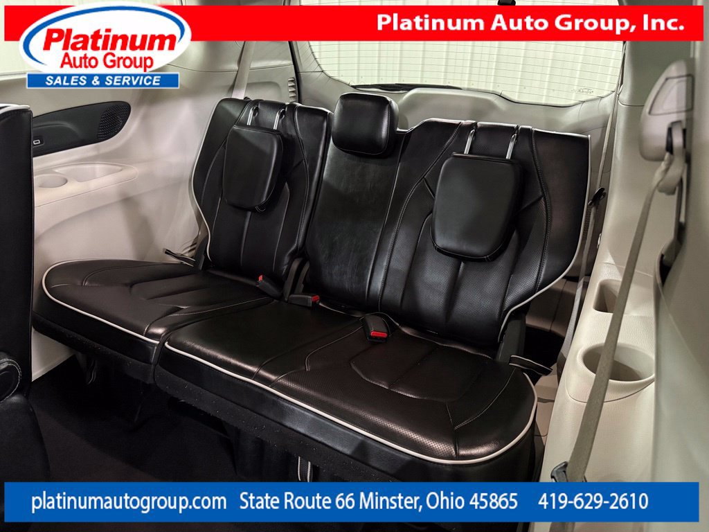 Used 2023 Chrysler Pacifica Limited FWD image 29