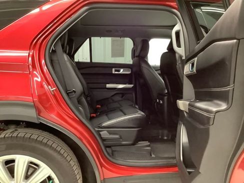 Used 2021 Ford Explorer Limited AWD/4WD image 10