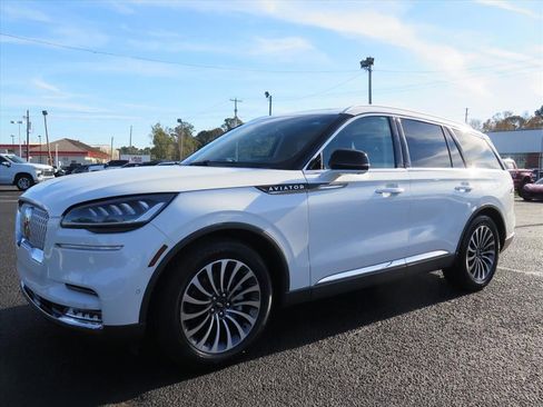 Used 2021 Lincoln Aviator Reserve w/ Equipment Group 201A image 8