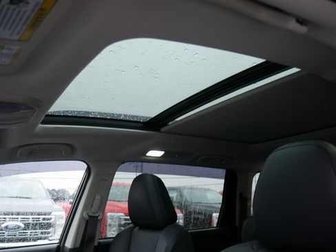 Used 2023 Subaru Ascent Touring image 3