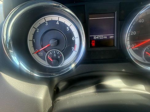 Used 2013 Dodge Grand Caravan SXT w/ Rear Park Assist Pkg image 12