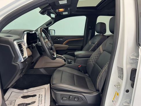 Used 2023 GMC Canyon Denali image 17