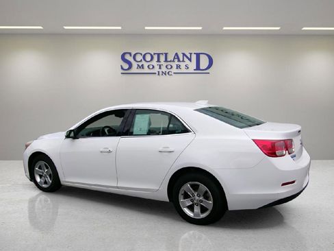 Used 2016 Chevrolet Malibu LT image 8