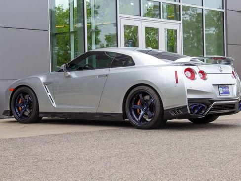 Used 2020 Nissan GT-R Premium w/ Premium Interior Package AWD/4WD image 8