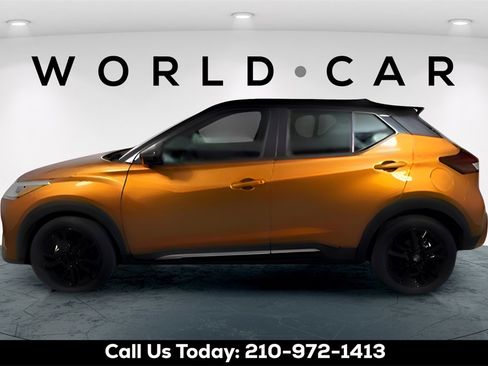 Used 2021 Nissan Kicks SR w/ SR Premium Package image 4