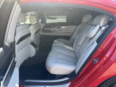 Used 2022 BMW 740i xDrive w/ Luxury Rear Seating Package AWD/4WD image 23