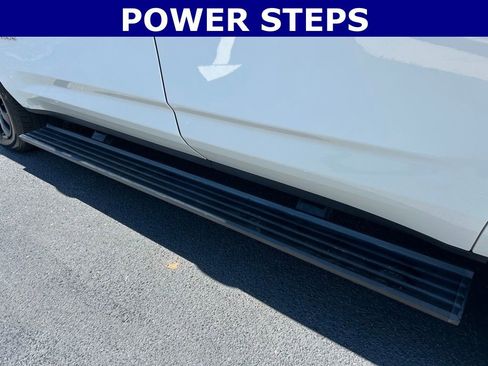 Used 2023 Chevrolet Tahoe High Country AWD/4WD image 13