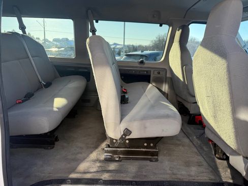 Used 2012 Ford E-350 and Econoline 350 XL w/ Interior Upgrade Pkg image 21