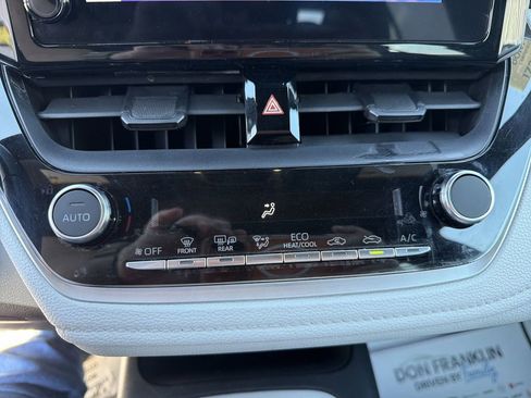 Used 2023 Toyota Corolla SE image 25