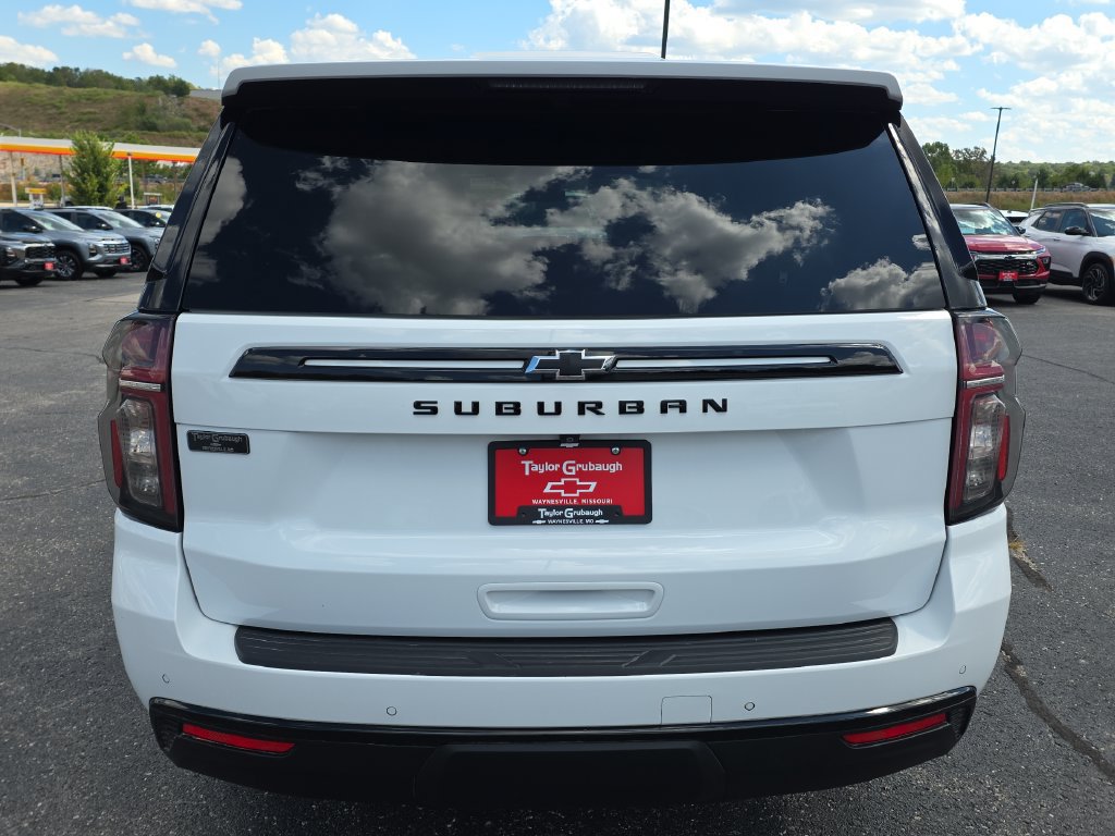 Certified 2024 Chevrolet Suburban Z71 w/ Luxury Package AWD/4WD image 7