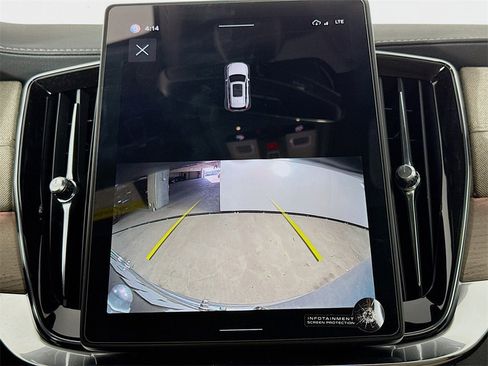 New 2026 Volvo XC90 B6 Core w/ Protection Package image 13