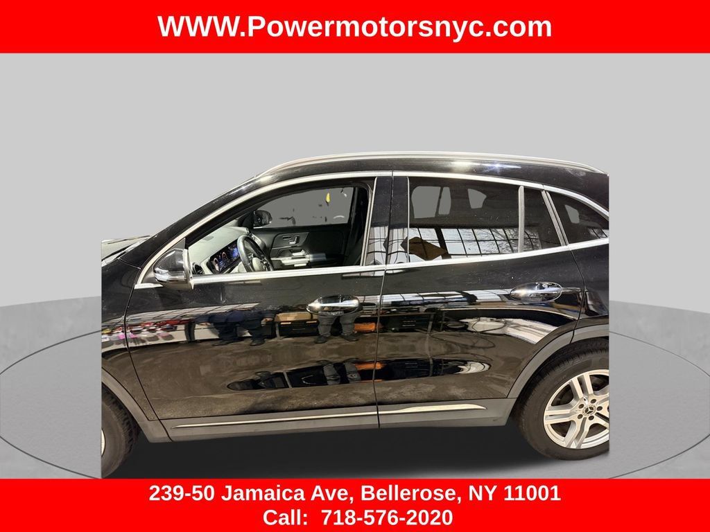 Used 2021 Mercedes-Benz GLA 250 4MATIC w/ Premium Package image 3
