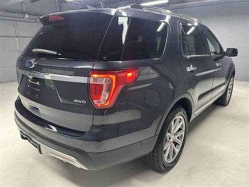 Used 2017 Ford Explorer Limited w/ Equipment Group 301A AWD/4WD image 12