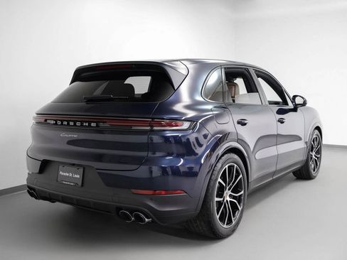 New 2025 Porsche Cayenne image 12