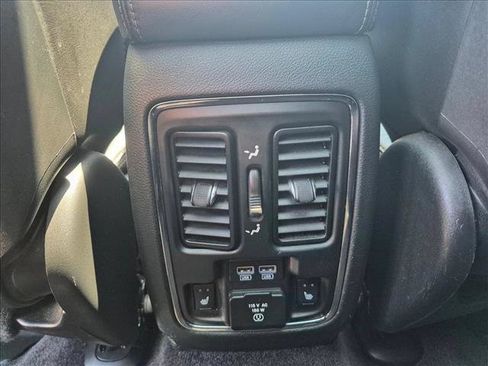 Used 2019 Jeep Grand Cherokee SRT w/ Trailer Tow Group IV AWD/4WD image 18