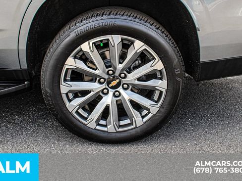 Used 2025 Chevrolet Tahoe High Country AWD/4WD image 15