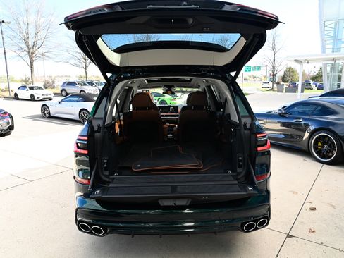 Used 2024 BMW ALPINA XB7 image 43