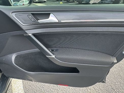 Used 2020 Volkswagen GTI S image 18