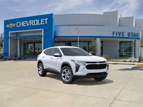 New 2026 Chevrolet Trax LS w/ LS Convenience Package image 1