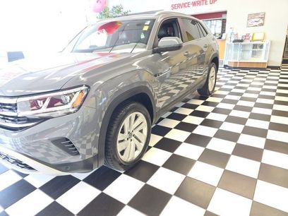 Certified 2022 Volkswagen Atlas Cross Sport SE w/ Panoramic Sunroof Package