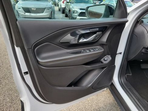 Used 2022 GMC Terrain AT4 w/ Tech Package AWD/4WD image 16
