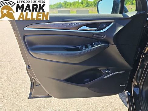 Used 2023 Buick Enclave Avenir w/ Avenir Technology Package FWD image 21