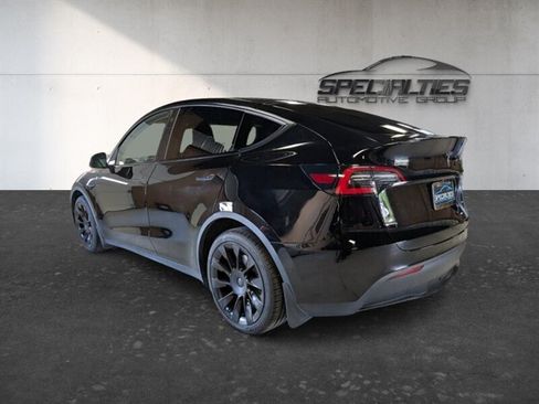 Used 2021 Tesla Model Y Long Range AWD/4WD image 8