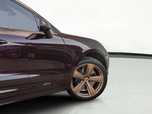 Used 2023 Porsche Macan GTS w/ Sport Chrono Package image 60