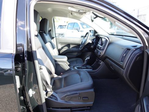 Used 2022 GMC Canyon AT4 image 35