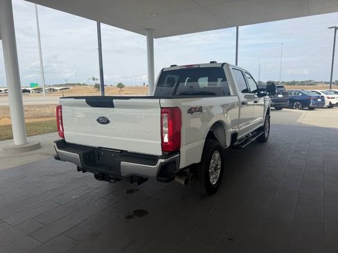 Used 2025 Ford F250 XLT image 6